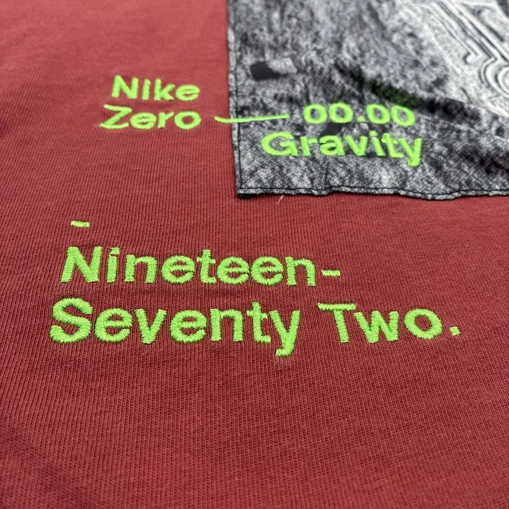 Nike Tee Zero Gravity 1972 Moon Walk Loose Fit Heavy Red‎ T-Shirt Men's Medium